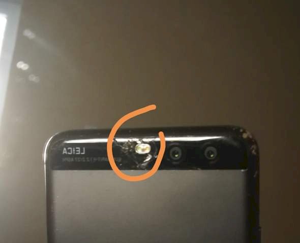 Huawei p10 camera no longer focuses. Is it because of the broken glass - 1